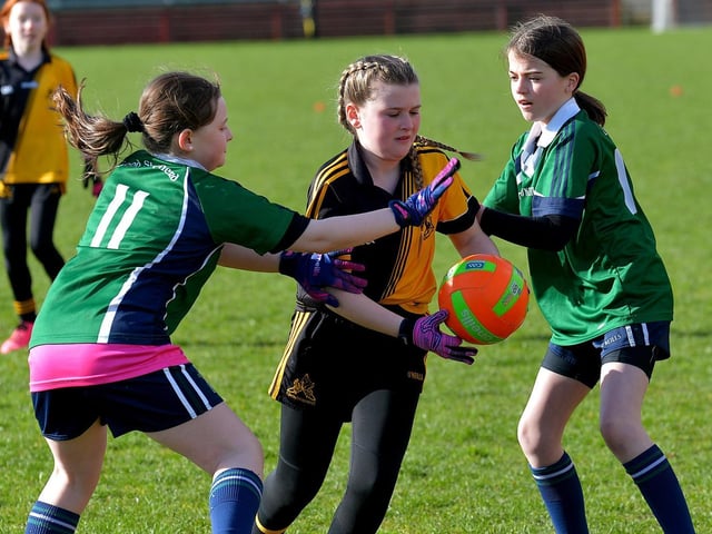 Glendermott take on Good Shepherd in the Celtic Park Girls’ Primary School Blitz. Photo: George Sweeney. DER2213GS – 026