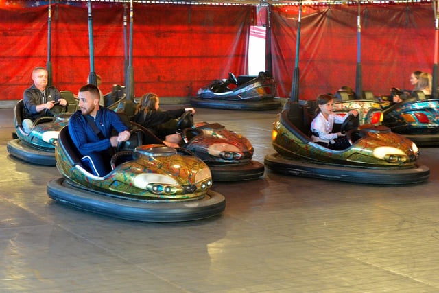 Thrills on the ever popular Bumper Cars at Cullen’s Amusements, in Ebrington earlier this week.  The amusements run daily until Sunday  next, 21st September. DER2038GS – 035