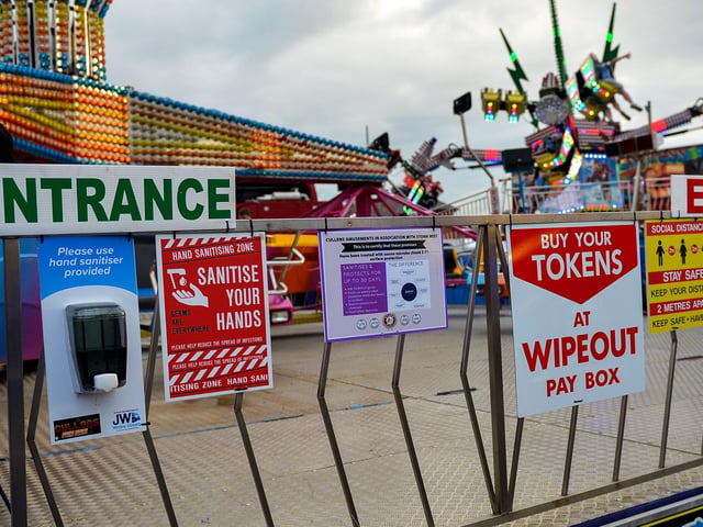 There are strict sanitising measures in place for the safety of visitors tot Cullen’s Amusements, in Ebrington earlier this week.  The amusements run daily until Sunday  next, 21st September. DER2038GS – 045