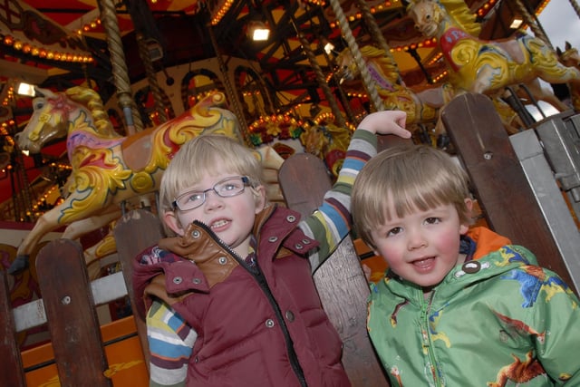 Elliot and Clark McClintock enjoyed their visit to Cullens Easter Funfair at Ebrington Square. INLS1413-158KM