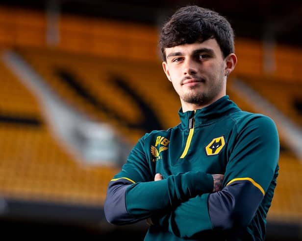 Wolves forward Lee Harkin signed a new contract with the Premiership club.