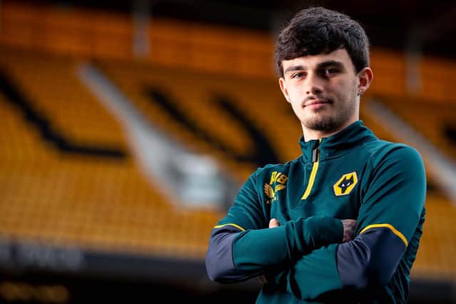 Wolves forward Lee Harkin signed a new contract with the Premiership club.