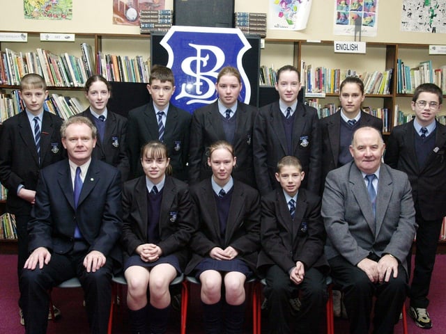 Martin McGuinness pictured with Year 10 prizewinners. Included, at front, are Natalie Quinn, Bernadette Holmes and Patrick Collins. Back, from left, are Damien Margowicz, Una Dunne, Damien Starrett, Claire O'Brien, Ciara Dunne, Ciara Doherty and Thomas Kelly. (1/12/CD15)