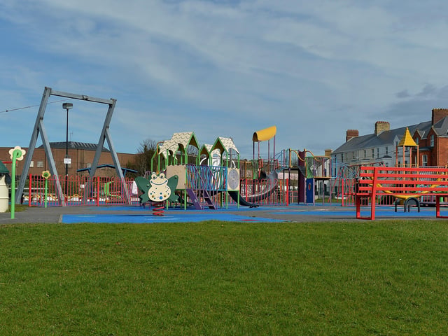 The popular children’s play park at Buncrana’s shorefront deserted due to COVID – 19 restrictions. DER1320GS - 006