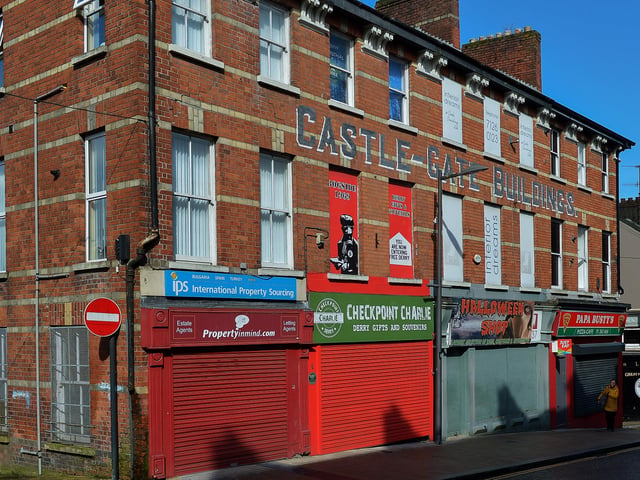 Businesses on Waterloo Street closed. DER1220GS - 015