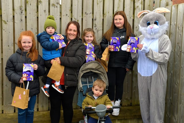 The Barr family pictured with the Easter Bunny at the Glenabbey Easter Party held in the Radius Housing Hub on Thursday afternoon last. DER2215GS – 030