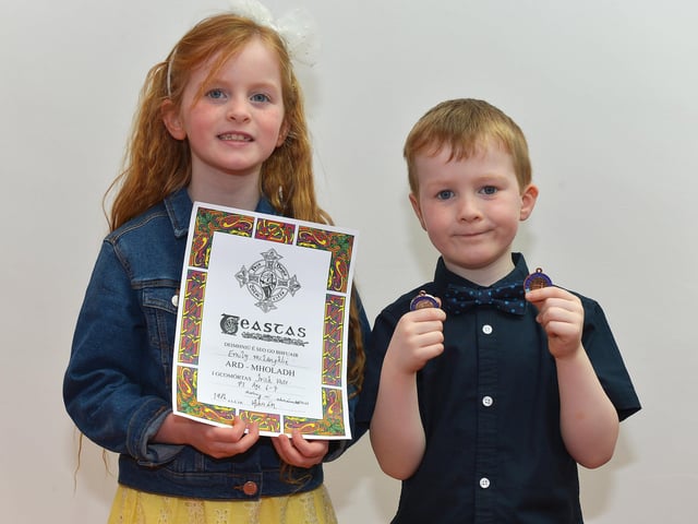 Emily McLaughlin was Highly Commended in Irish Verse while her brother Finn achieved second place in Irish Verse and third place in English Verse at the recent Féis Dhoíre Cholmcílle, held in Millennium Forum. DER2216GS 029
