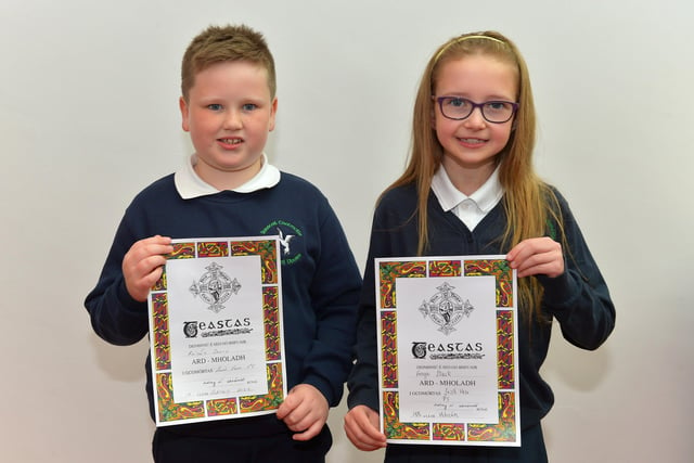 Ronan Deery and Freya Stack were Highly Commended in Irish Verse at the recent Féis Dhoíre Cholmcílle, held in Millennium Forum. DER2216GS  031