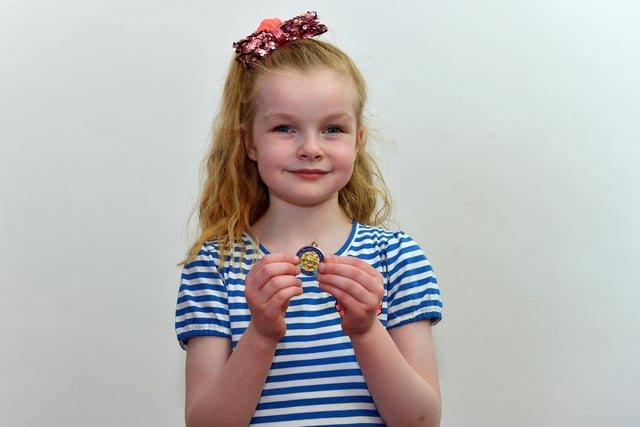 Alexandra Houston , winner of the English Song competition age 7 to 8 at the Féis Dhoíre Cholmcílle, held in Millennium Forum. DER2216GS  046