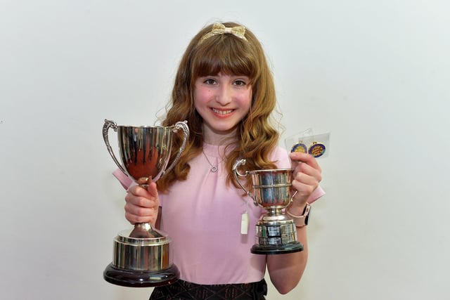 Elle Francis achieved First place in the Under 14 Sight Test and First in the Under 14 Original poetry at the Féis Dhoíre Cholmcílle, held in Millennium Forum. DER2216GS  041