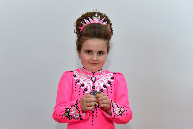 Emily McDaid achieved First Place in both Under 6 Single Jig and Light Jig and Second place Under 6 Reel at the Féis Dhoíre Cholmcílle, held in Millennium Forum. DER2216GS  100