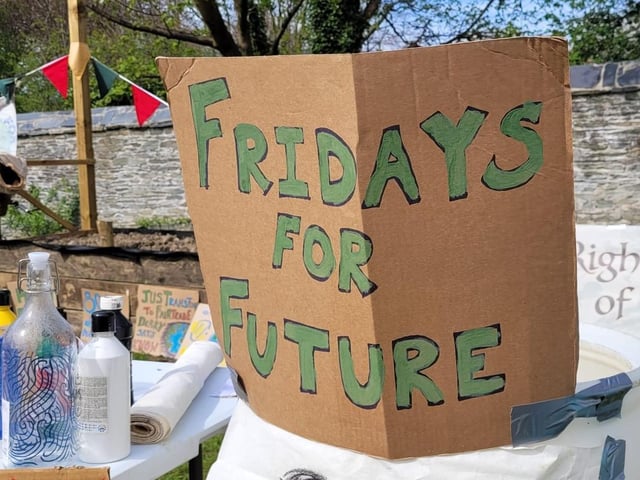 A sign made at the placard making workshop at the festival.