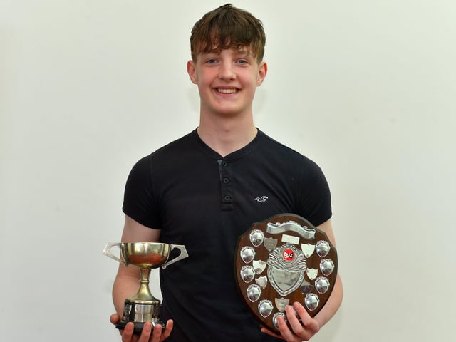 Rossa Bell was the winner of both the McElhinney Shield and Fr Doherty challenge Cup at the Feis Doire Colmcille, held in Millennium Forum. DER2216GS 130