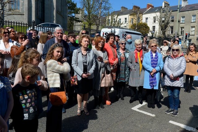 Some of the large attendance at the unveiling of the Ulster History Circle Blue Plaque in honour of the late James MacCafferty, outside his former home in Francis Street, Derry, on Saturday afternoon last. Photo: George Sweeney. DER2216GS – 221