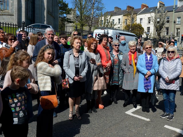Some of the large attendance at the unveiling of the Ulster History Circle Blue Plaque in honour of the late James MacCafferty, outside his former home in Francis Street, Derry, on Saturday afternoon last. Photo: George Sweeney. DER2216GS – 221