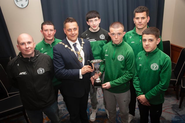 The Mayor, Graham Warke presenting Foyle Harps FC U15s with the Winter Cup at Thursday night's awards. Picture by Jim McCafferty