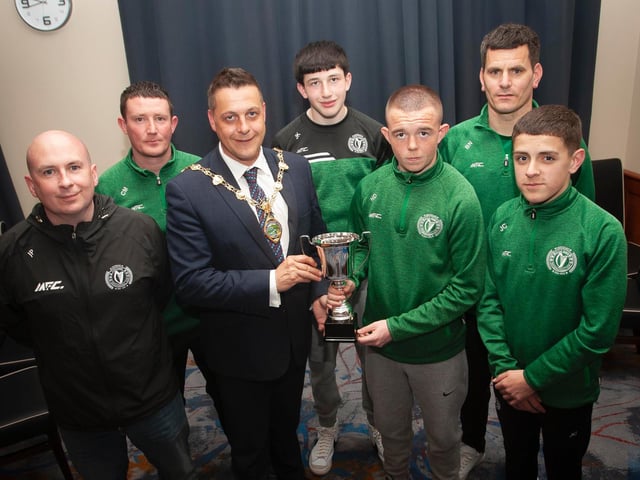 The Mayor, Graham Warke presenting Foyle Harps FC U15s with the Winter Cup at Thursday night's awards. Picture by Jim McCafferty