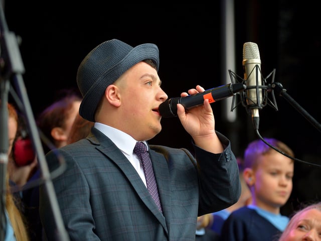Ciaran ’Sinatra’ Wilson performs on the Gay McIntyre Stage at Guildhall Square during the Jazz Festival. Photo: George Sweeney.  DER2217GS – 127