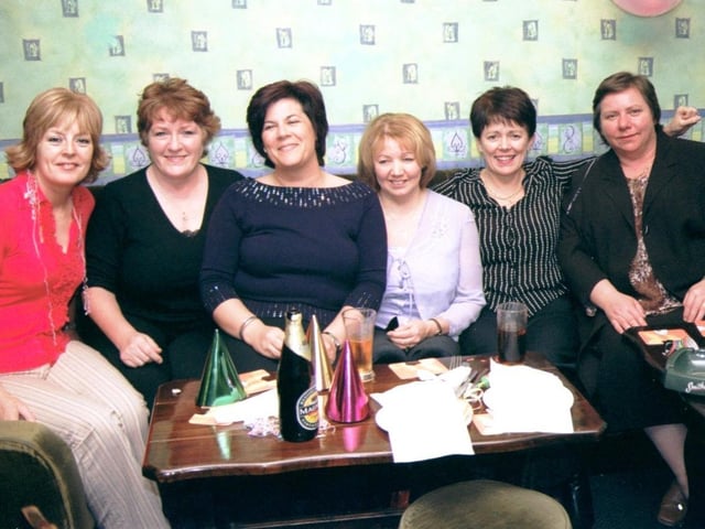 Martina Doherty celebrates her 40th with Clare McLaughlin, Teresa Rodgers, Carole Carlin, Marietta Kilpie and Majella Webb.