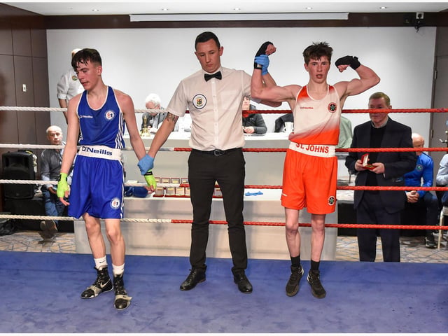 Liam Gerard  Casey takes the decision over Matthew Templeton ,Coleraine. Boy 5  50 kg
