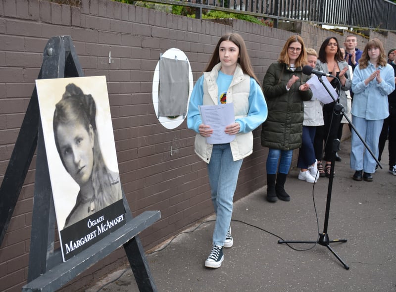 Clodagh Harkin reads the poem ‘The Soldiers of Cumann na mBan.’