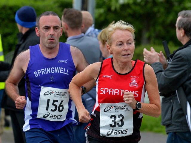 Paula McGilloway, City of Derry Spartans, competes in the Furey Insurance Buncrana 5Km Road Race on Wednesday evening last. Photo: George Sweeney. DER2222GS – 046