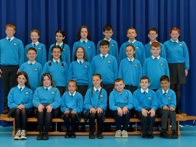 Ms K. Evans’ P7 Class at Newbuildings Primary School. DER2220GS – 007