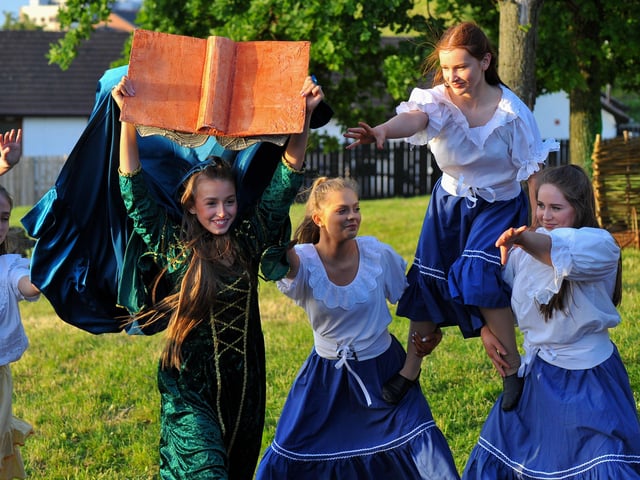 The battle of Cúl Dreimhne ( the Battle of the Book) dance performance at the Colmcille ‘An Turas – The Journey’ celebratory pageant in The Wells, in the Bogside, on Thursday evening last. Photograph: George Sweeney. DER2224GS – 044