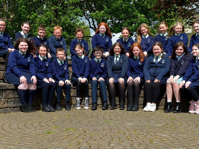 Miss Masterson’s P7 class at Long Tower Primary School. DER2220GS – 033