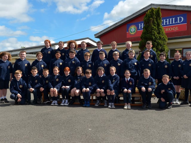 Mr O Faolán’s and Mrs Deasley’s P7 class at Holy Child Primary School. DER2220GS – 032