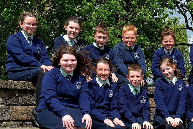Miss Masterson's P7 class at Long Tower Primary School. DER2220GS â€“ 033