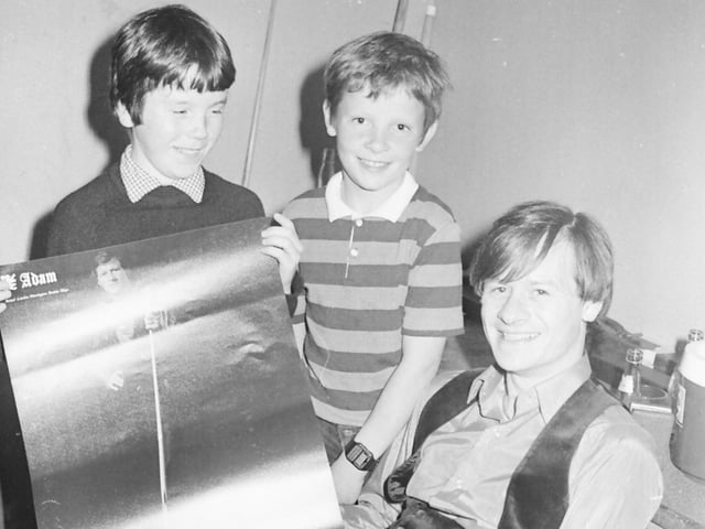 Buncrana boys Conal Dorrian and Peter Kelly meet Alex ‘Hurricane’ Higgins who visited the Lilac Ballroom, Carndonagh, in June 1982, to play an eleven game exhibition match against John Virgo.