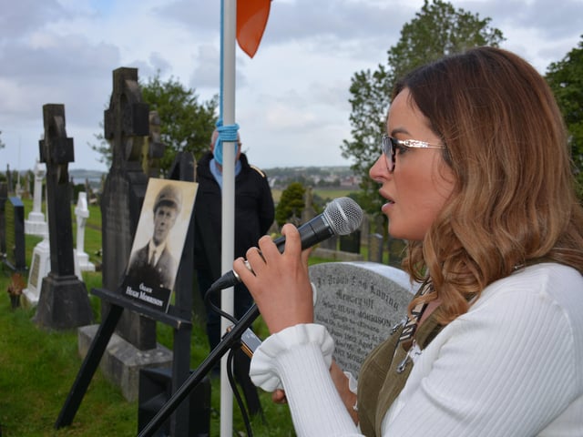 Dannika Breslin singing an Irish ballad