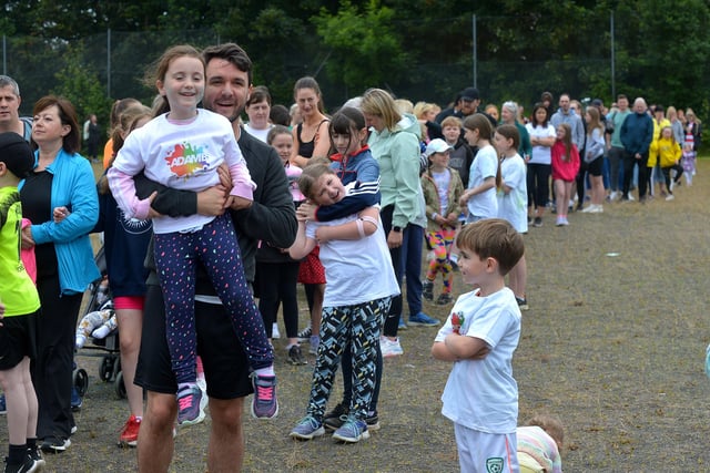 Fans queue to meet Adam B at his Charity Colour Run at the Templemore Sports Complex on Saturday afternoon last. Photograph: George Sweeney.  DER2227GS – 006