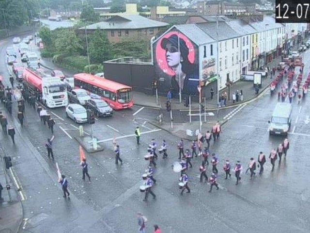 Orangemen arriving at Bond's Street this morning.