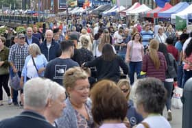 Crowds along the quay at the last Maritime Festival in 2018.
