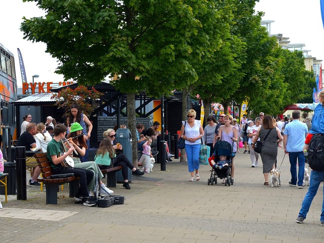 The Legenderry Street Food Festival, held along the Foyle Embankment over the weekend, attracted a large number of visitors. Photo: George Sweeney. DER2228GS – 045