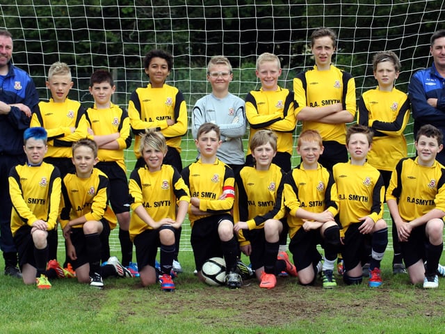 Limavady United under 12 team who met Donegal Town at Eglinton, in their first game of The Foyle Cup. INLS 1230-503MT.