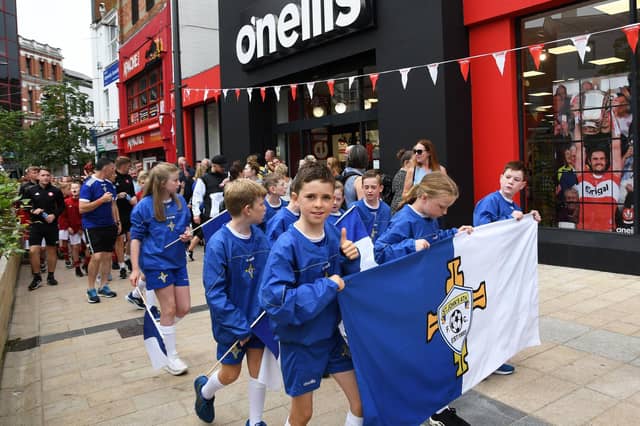 All smiles during the O'Neills Foyle Cup Parade this morning. Picture by Jim McCafferty