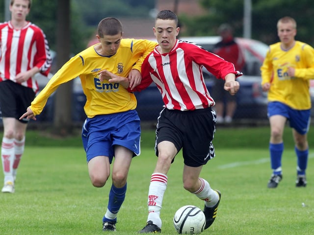 y©/Presseye.com - 24th July 2010. Press Eye Ltd - Northern Ireland. Foyle Cup 2010. U-16 Plate Final Derry and District Youth V Newhill FC (Belfast). Derry's Dean Murray and Newhills' Conor Connley.
Mandatory Credit Photo Lorcan Doherty / Presseye.com