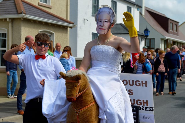 A Royal Family look alike at the Clonmany Festival Parade held on Sunday afternoon last. Photo: George Sweeney.  DER2231GS – 008