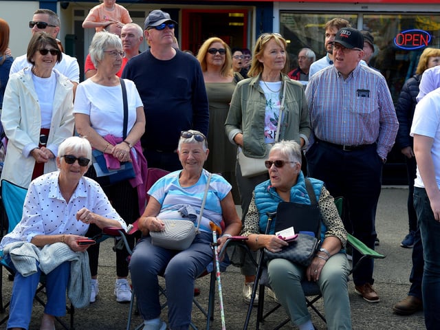 Spectators at the Clonmany Festival Parade held on Sunday afternoon last. Photo: George Sweeney.  DER2231GS – 010