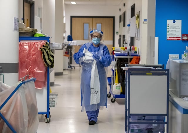 Hospital staff in a Covid-19 ward