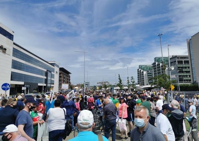 Crowds gathered in Dublin to demand 100% Redress.