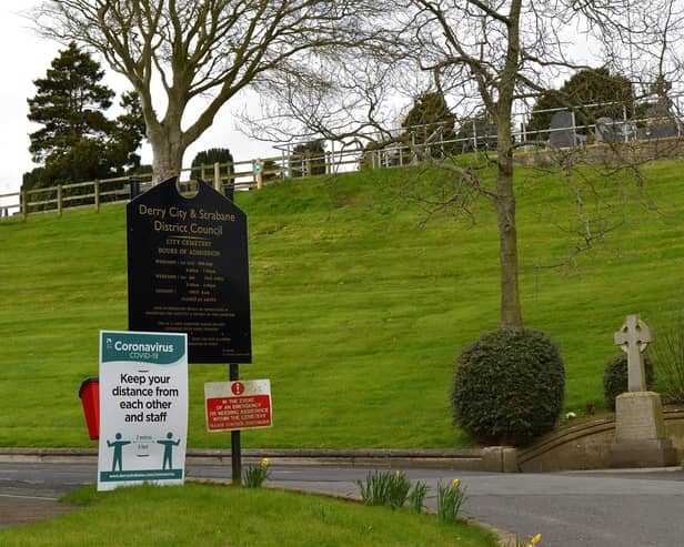 Derry’s City Cemetery. DER1720GS - 014