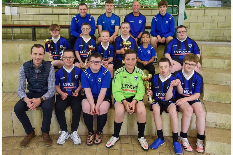 Oxford Bulls players and coaches and club sponsor Conor Lynch from Lynch's Eurospar Skeoge pictured at the club's end of season awards. Photos by Peter McKane.