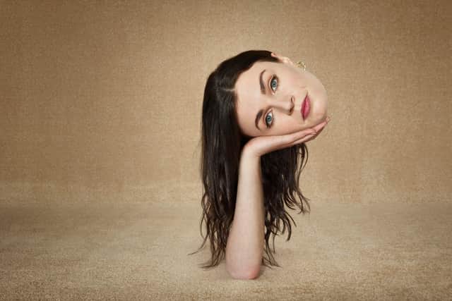 Áine (Aisling Bea)