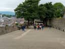 Grand Parade, Derry Walls.  DER2126GS - 061