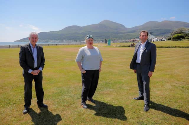 PIC SHOWS: Actress Siobhán McSweeney; with John McGrillen, Chief Executive of Tourism NI (left); and Shane Clarke, Tourism Ireland’s Director of Corporate Services, Policy & Northern Ireland (right), during filming for Exploring Northern Ireland with Siobhán McSweeney, in Newcastle, Co Down.