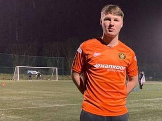 Midfielder Gerard Storey has signed a 16 month deal with Derry City.